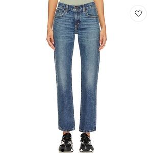 Levi’s middy straight 24